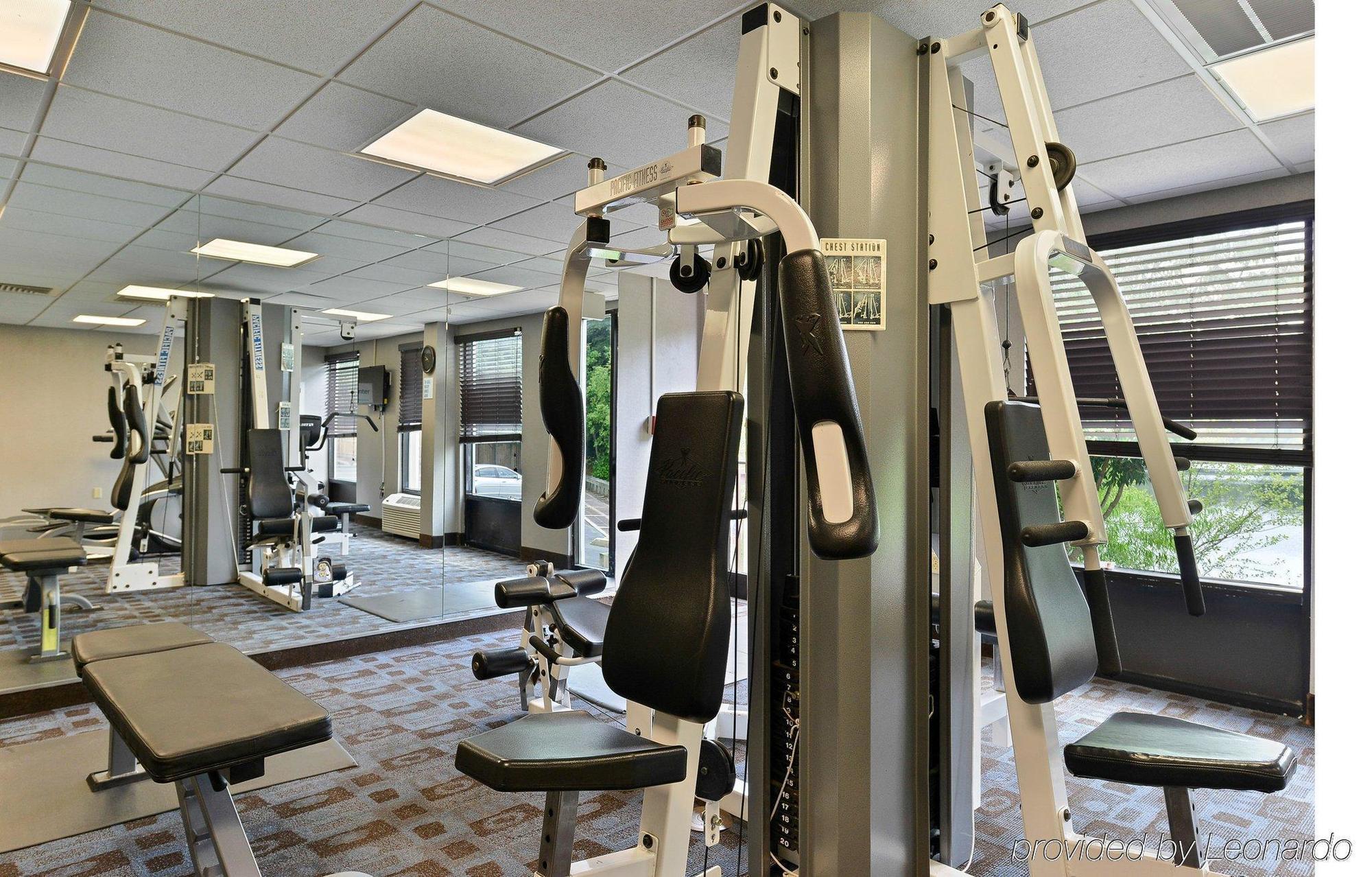 Holiday Inn Express Seaford-Route 13 Экстерьер фото