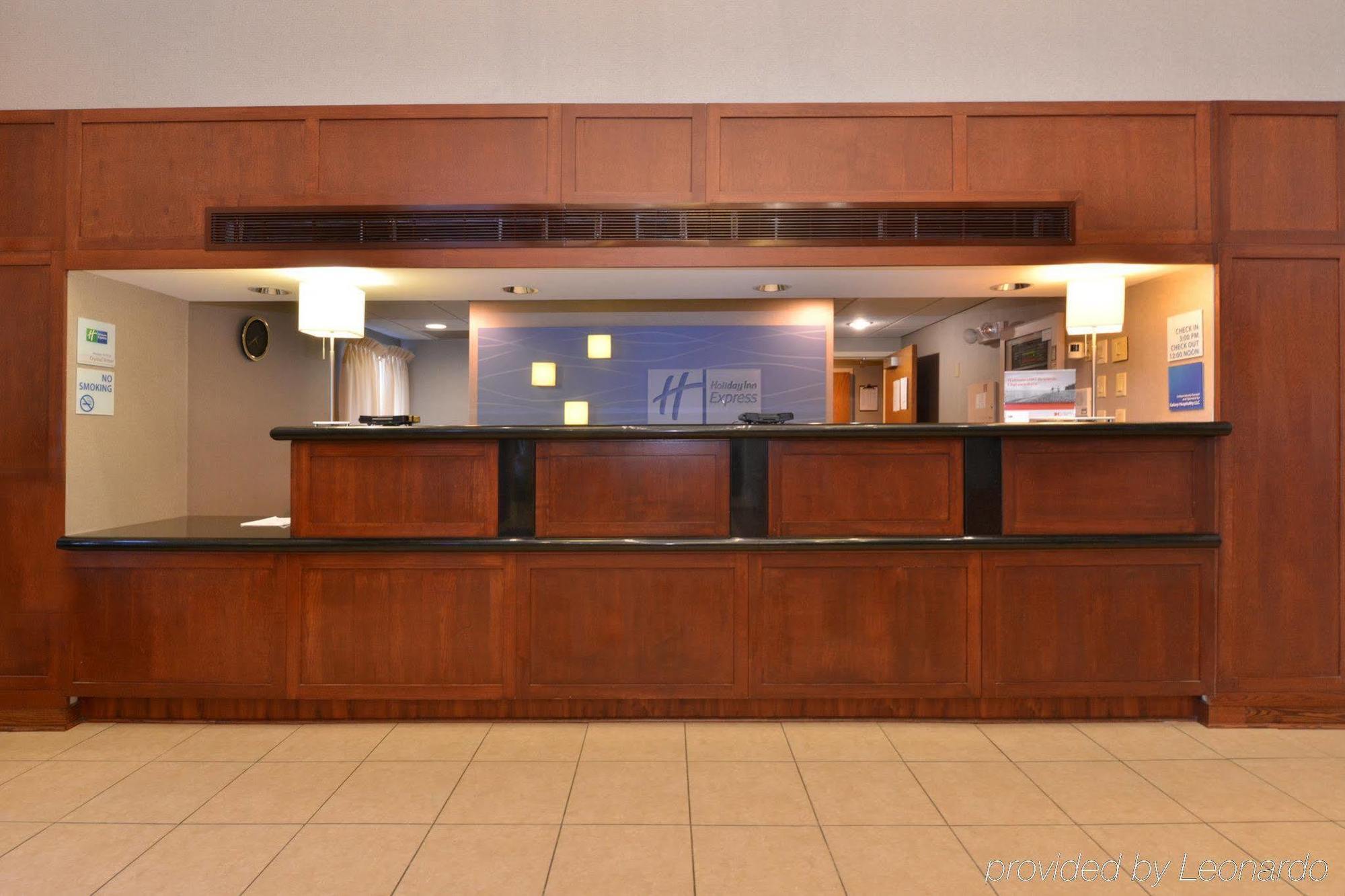 Holiday Inn Express Seaford-Route 13 Экстерьер фото